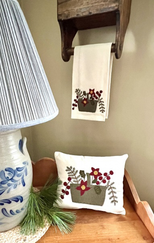 POINSETTIA W/BERRIES TOWEL & PILLOW *NEW* AVAIL AUG 2024
